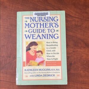 The Nursing Mother's Guide to Weaning - Softcover Book (Mint & Cream)